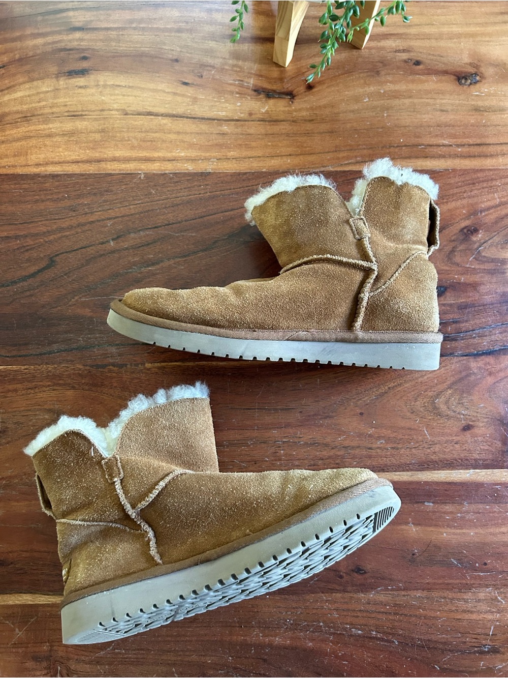Koolaburra by UGG womens Koola Ultra Mini Ankle Boot - Picture 6 of 9